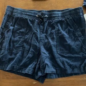 Nautica navy blue linen shorts worn a few times, freshly washed.